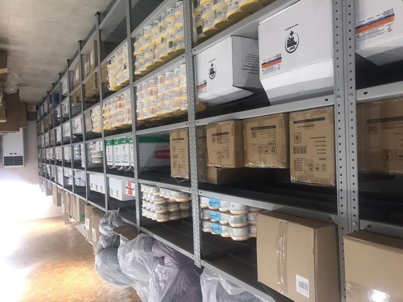 մեր դեղորայքի պահեստը наш склад медикаментов our drugs store