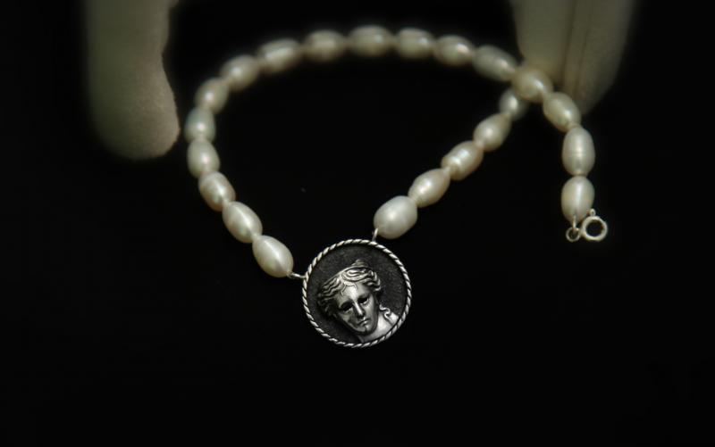 անահիտ դիցուհի մարգարտե կախազարդ жемчужное ожерелье богиня анаит anahit goddess pearl necklace