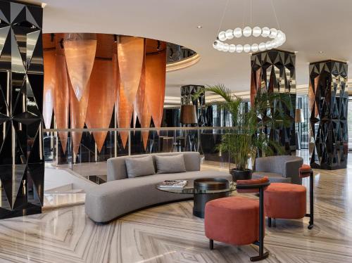 rg construction շինարարական կազմակերպությունը ներգրավված է եղել դվին հյուրանոցի ներքին հարդարման բարդ և խիստ պատասխանատու նախագծում строительная компания rg construction была задействована в сложном и высокоответственном проекте по внутренней отделке отеля двин the construction company rg construction was involved in a complex and highly responsible interior finishing project at the dvin hotel