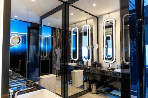 rg construction շինարարական կազմակերպությունը ներգրավված է եղել դվին հյուրանոցի ներքին հարդարման բարդ և խիստ պատասխանատու նախագծում строительная компания rg construction была задействована в сложном и высокоответственном проекте по внутренней отделке отеля двин the construction company rg construction was involved in a complex and highly responsible interior finishing project at the dvin hotel