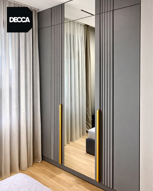 դեկկա կահույքի գործարան