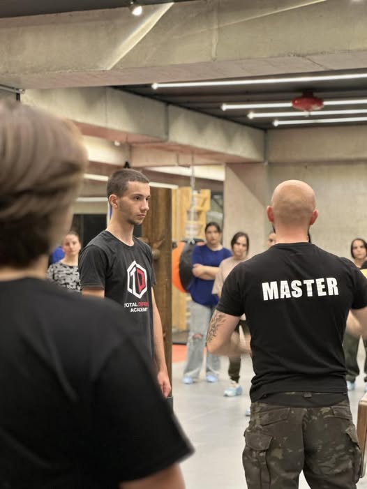 տոտալ դիֆենս ինքնապաշտպանության ակադեմիա